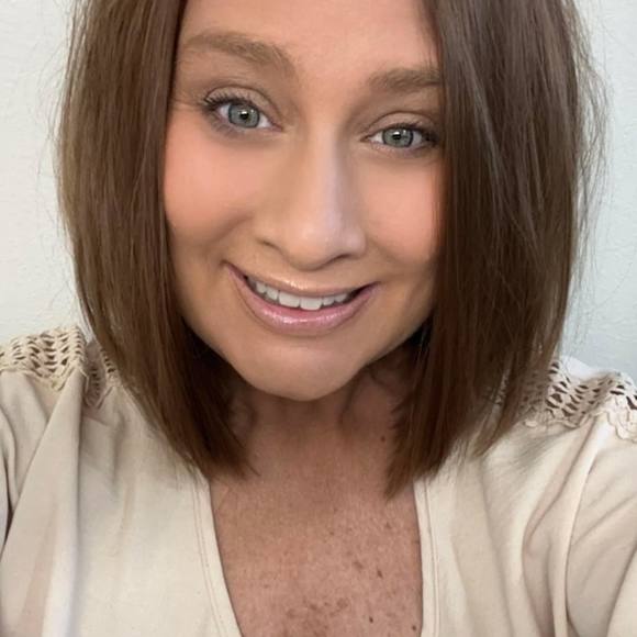 Meet your Posher, Bridget - Picture 1 of 1